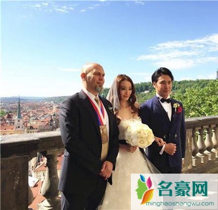 欧弟领证结婚照片 欧弟领证结婚郑云灿