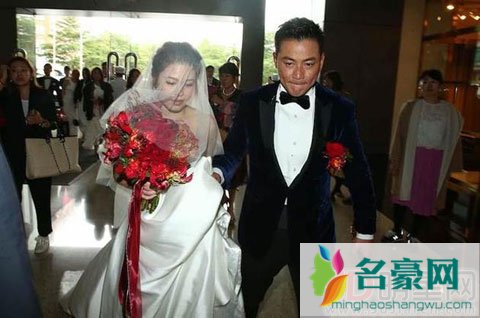 江宏恩迎娶小六岁新娘 意外频出婚纱着火