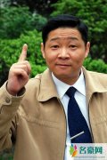 赵亮饰演丑角出名 如今成深山养鸡大户