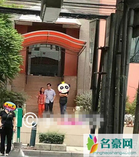 卓伟被曝泰国作试管婴儿 第一狗仔竟被反偷拍