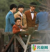 张一山王俊凯骑车画风甜美 王俊凯脸部敷面膜表情呆萌