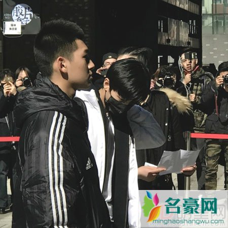 王俊凯参加北电三试引众人围观