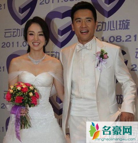 高云翔捧女儿过节 董璇吃醋败给小情人