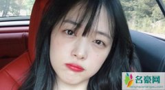 雪莉和iu是什么关系 IU写歌桃子给崔雪莉两人关系如同姐妹