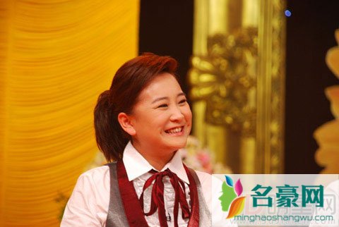 贾玲近照曝光似乎又胖了 新发型超配贾玲