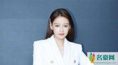 孙怡承认割双眼皮 孙怡割双眼皮前的照片看着好丑哦