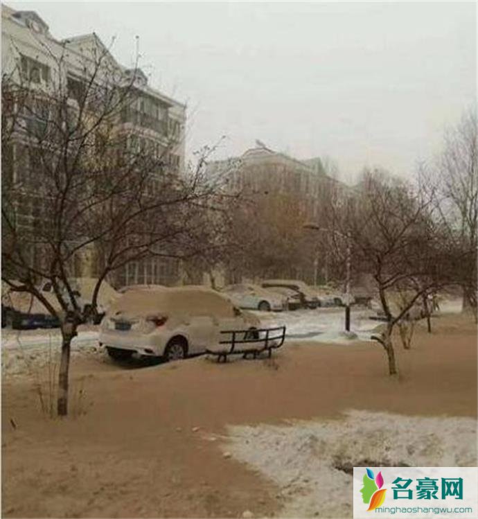 乌鲁木齐黄雪过后