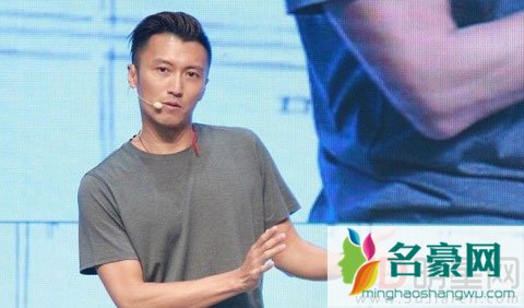 谢霆锋分享人生历程 被嘘下台经纪人心疼落泪