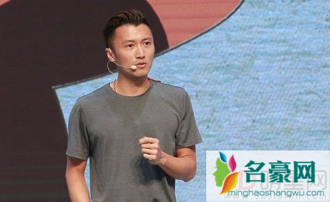 谢霆锋分享人生历程 被嘘下台经纪人心疼落泪
