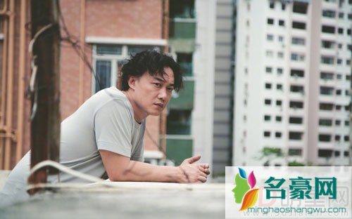 陈奕迅生病取消活动 返回香港治疗