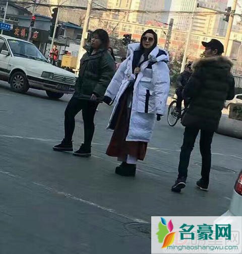 范冰冰冬天光腿拍戏 网友十分的心疼点赞敬业精神
