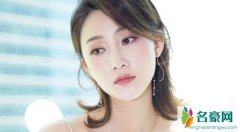 黄梦莹下巴整过吗 黄梦莹童年照曝光整没整一目了然