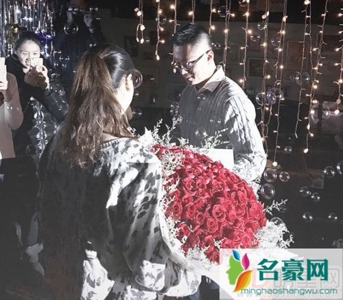 袁灵犀求婚魏秋月 回顾二人感情经历