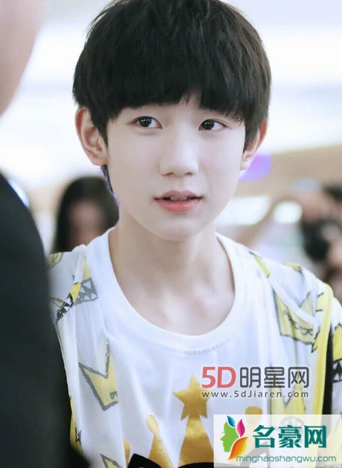 放肆一下2016移动视频风云盛典开启 TFBOYS获封年度偶像先锋大奖