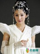 娱乐圈女星容貌令人捉摸不透 杨幂下巴又变对比图曝光