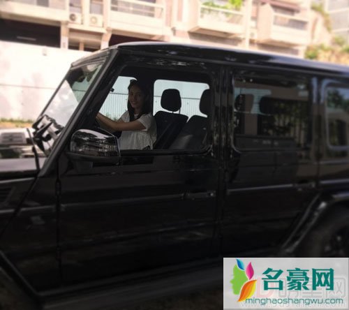 余文乐不惧流言首晒女友照片 王棠云黑历史