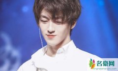 何洛洛放弃高考原因是什么 当明星收入上千万何洛洛放弃高考错了吗