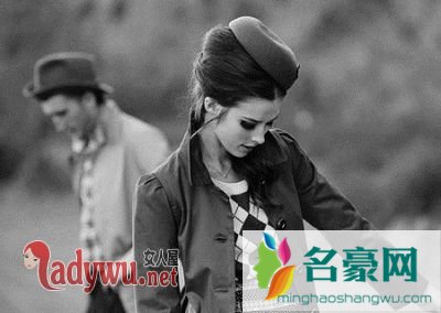 如果男人不主动联系你说明啥 记住别主动给男情人打电话 名豪网