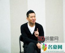 周杰笑星闯地球现场怼大张伟 太过度消费自己