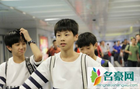tfboys官微言辞粗俗引围观 讽刺前练习生徐皓扬