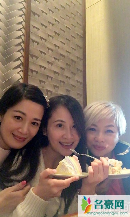 陈小春版韦小宝五个老婆齐聚一堂 二十年后美人依旧