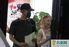 曹云金转账500万作为分手费 结婚一年500万明星到底多有钱