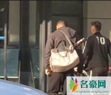 林丹积极备战羽超联赛 面对压力表示做好自己就好