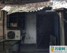 南京天价学区房闹剧 小破旧学区房被中介花式炒作成天价楼房