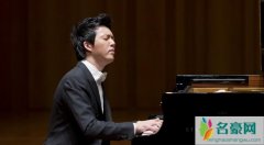 曝李云迪当街方便 李云迪恋情疑似曝光却做出了不雅一幕