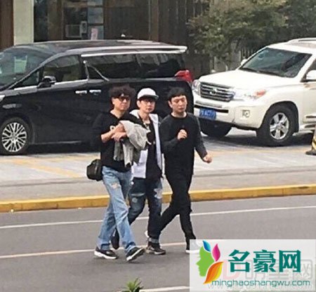 王思聪兄弟团又添新人 带林俊杰上海看房