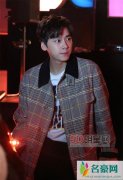 李易峰出席某知名品牌活动 李易峰奥兰多布鲁姆同框引关注