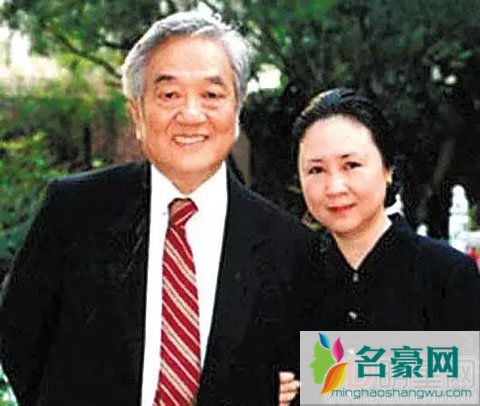 琼瑶儿媳与萧蔷同发声支持 家务事成琼瑶与继子女的笔战