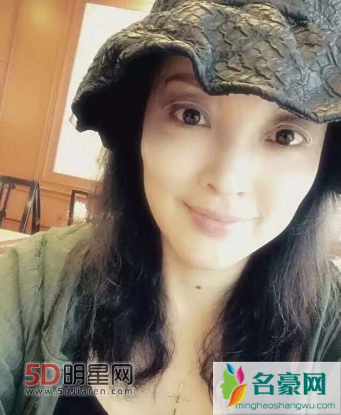 张纪中砸樊馨蔓的门窗 两人大闹离婚