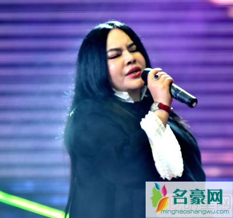 千百惠近照曝光 容貌看似橡胶人
