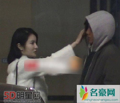 王大陆被爆恋情 与美女同住一宿