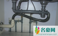 下水管臭味生活中用什么解决 家里卫生间反臭怎么办