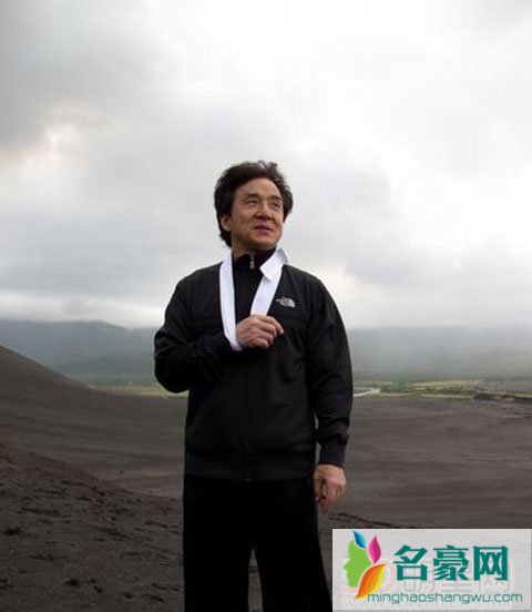 成龙武戏最拼 断手断脚出道不易