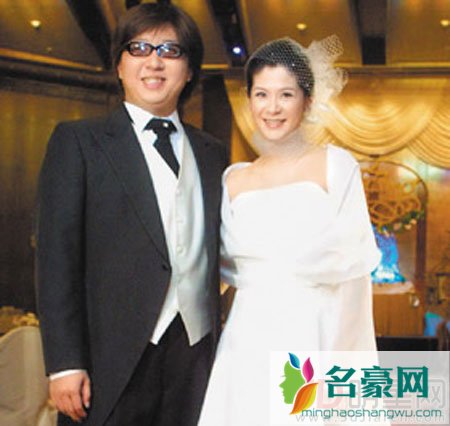 袁惟仁疑与老婆离婚 你们已经知道就不要再问了