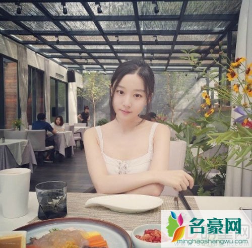 马龙携女友见家长 马龙女友夏露照片