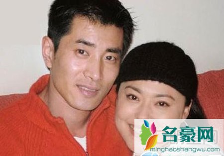 李菁菁为什么和张金华离婚 李菁菁前夫跟谁跑了