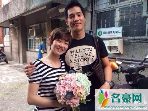 蓝正龙老婆周幼婷亲嘴照片及资料 周幼婷女儿顺产还是剖腹产