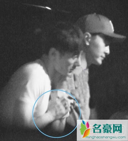 郑元畅被疑出柜同性友人 回应：腐眼看人基