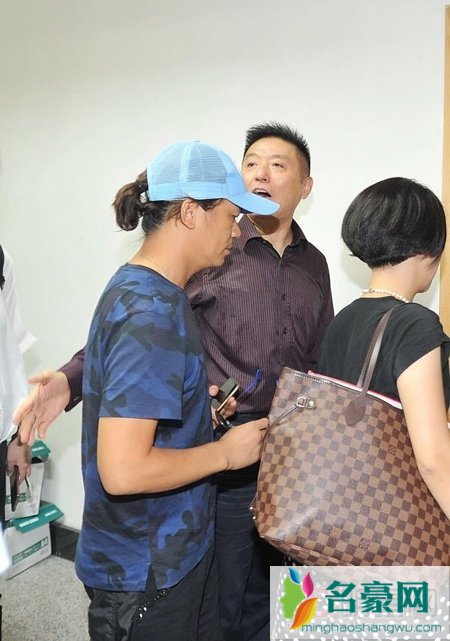 王宝强起诉马蓉离婚争夺孩子抚养权