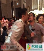 九把刀归宁宴吻新郎陈晓 杨丞琳为陈妍希深情献唱