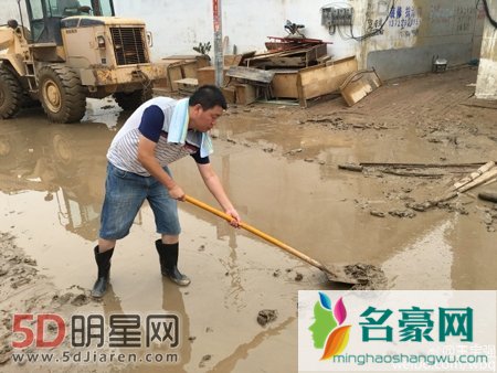 王宝强家乡遭遇洪水 哥哥全程抗洪获点赞