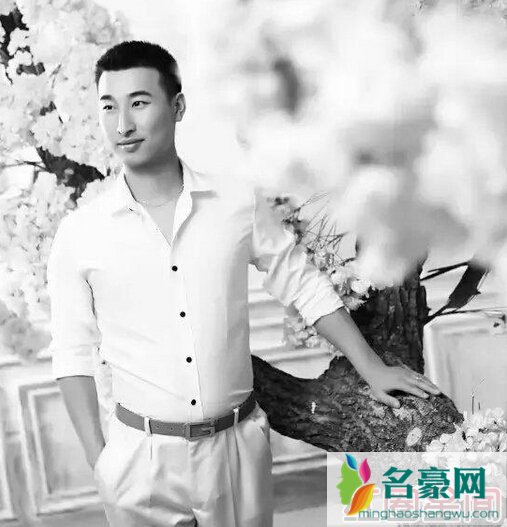 尹艳荣个人资料微博帐号尹艳荣老婆叫什么名字婚纱照片