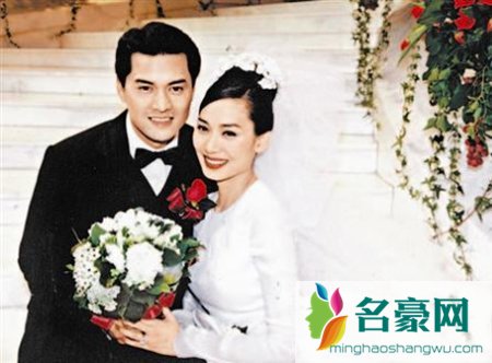 吕良伟的老婆是谁 吕良伟第一任老婆