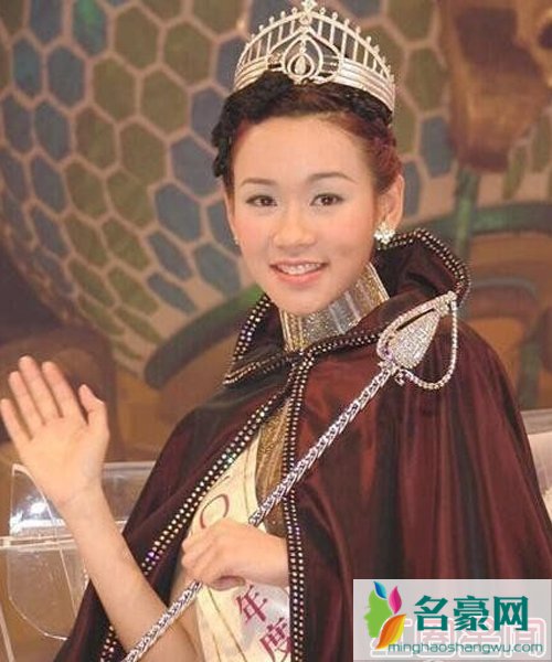 杨思琦获香港小姐冠军