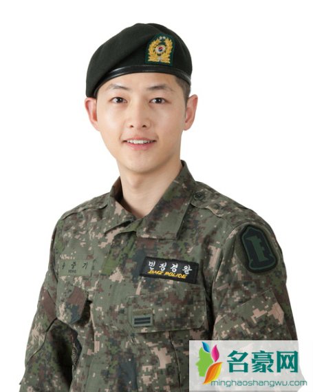 李钟硕入伍怎么回事 韩国男星都需要服兵役吗?
