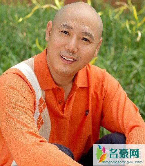 乾隆秘史弘皙扮演者李成儒个人资料简历 李成儒主演的电视剧